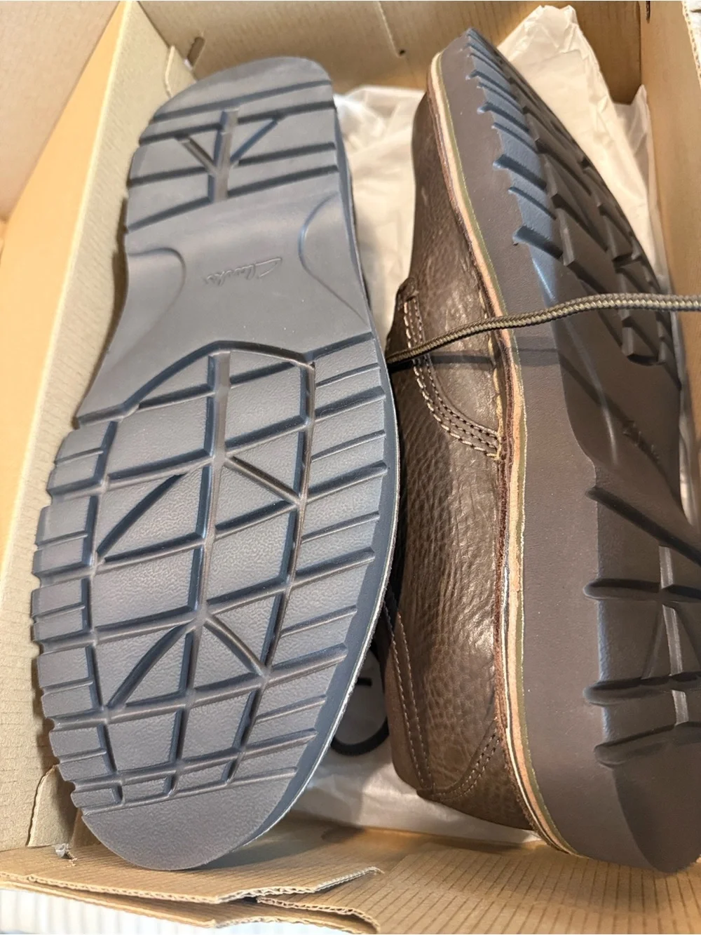 Clarks Men's Brown Leather Lace-Up Oxfords (new never worn)